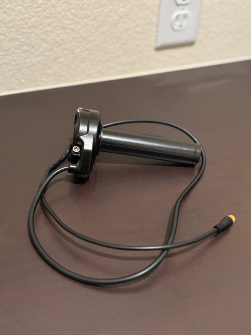 (Macfox, Zooz, Rad, Qlife, GT-73, etc) Plug and Play Surron Throttle